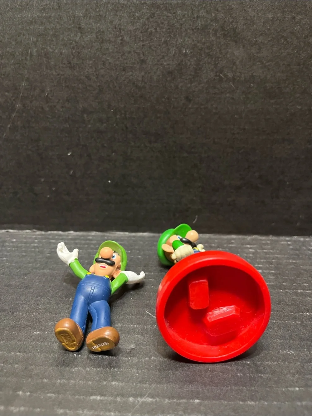 Luigi Super Smash Bros Series Amiibo figure Nintendo with bonus mini figure